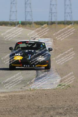 media/Oct-01-2023-24 Hours of Lemons (Sun) [[82277b781d]]/1045am (Outside Grapevine)/